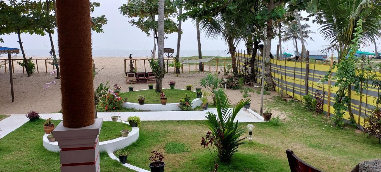Marari Phoenix Beach Homestay 马拉利库兰 外观 照片