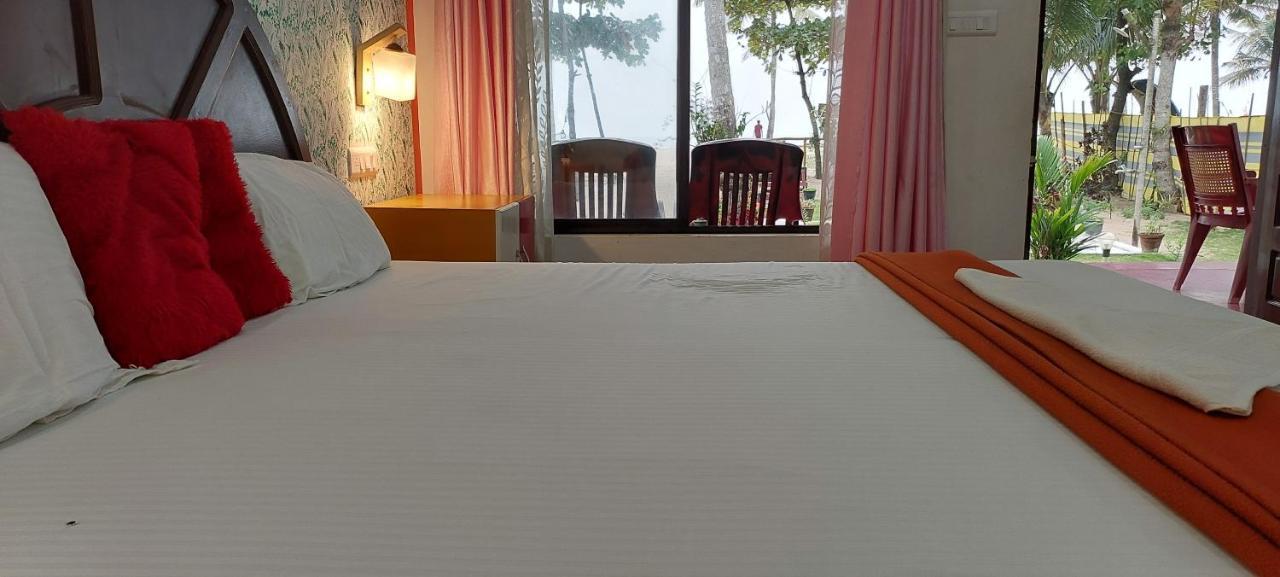 Marari Phoenix Beach Homestay 马拉利库兰 外观 照片
