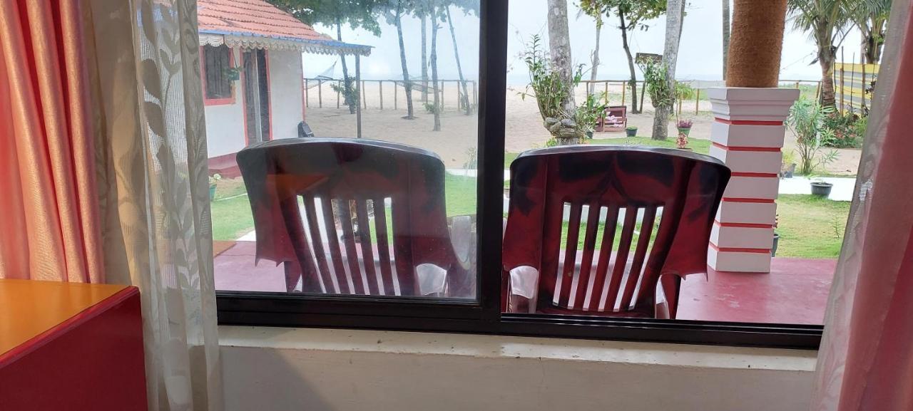 Marari Phoenix Beach Homestay 马拉利库兰 外观 照片