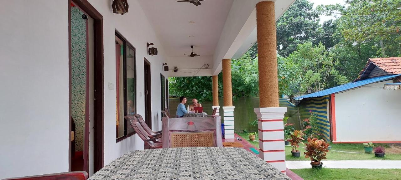 Marari Phoenix Beach Homestay 马拉利库兰 外观 照片