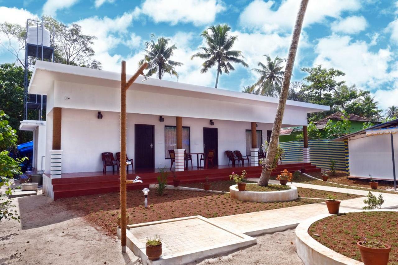 Marari Phoenix Beach Homestay 马拉利库兰 外观 照片