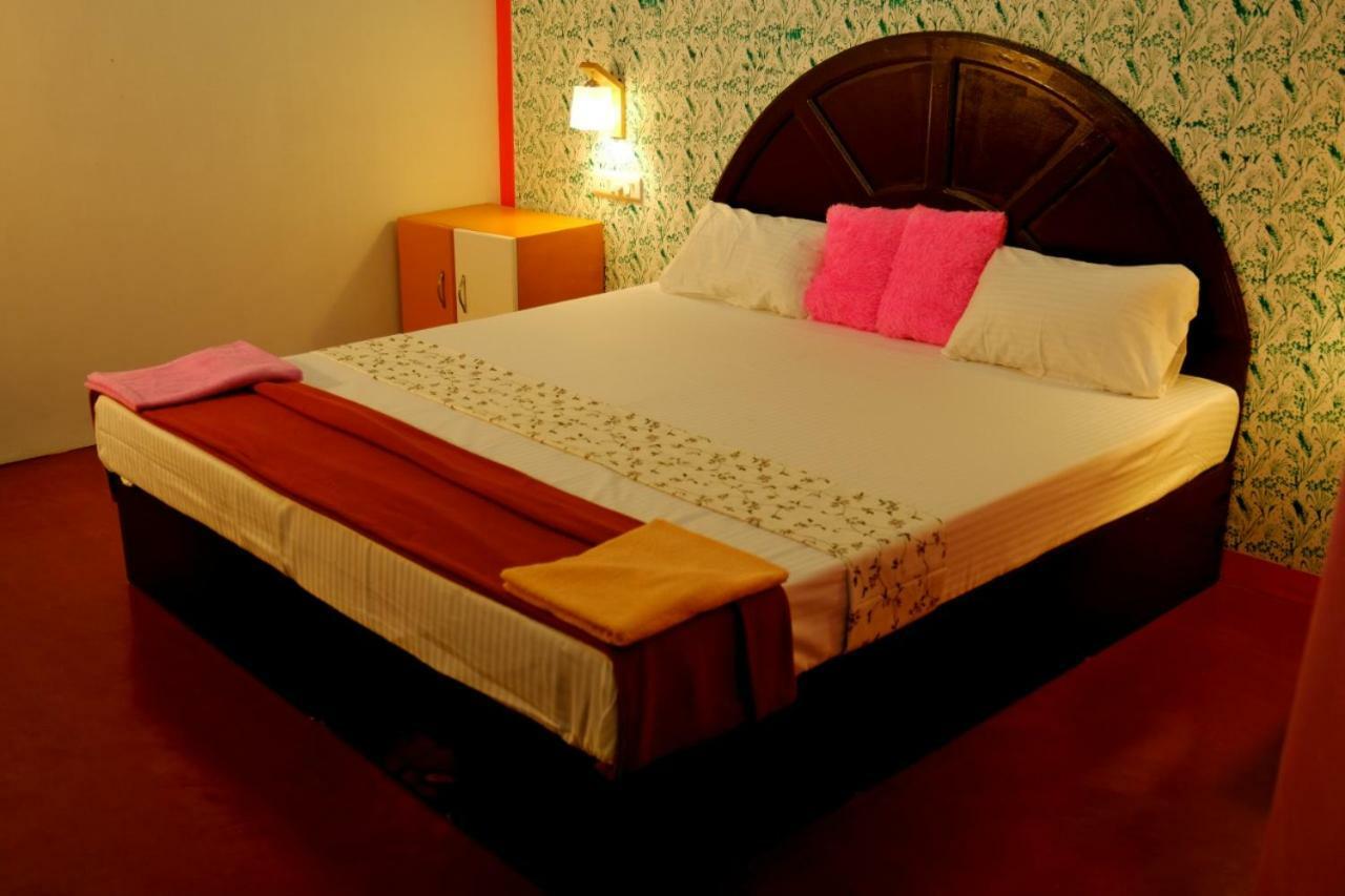 Marari Phoenix Beach Homestay 马拉利库兰 外观 照片