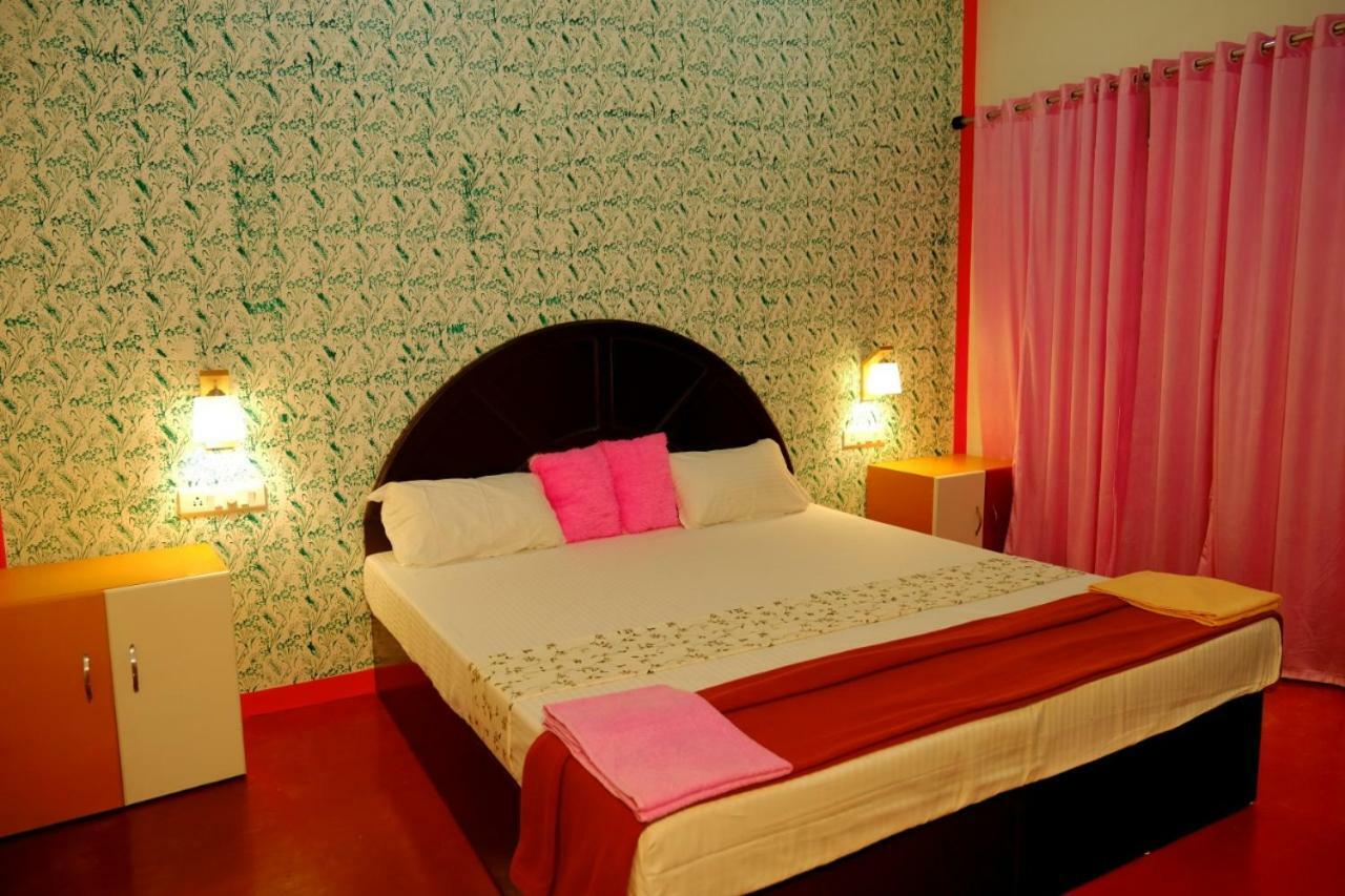 Marari Phoenix Beach Homestay 马拉利库兰 外观 照片